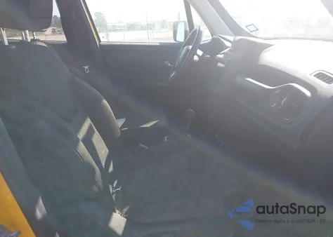 2018 Jeep Renegade Altitude Fwd из США, поврежденный, VIN ZACCJABB2JPH77077